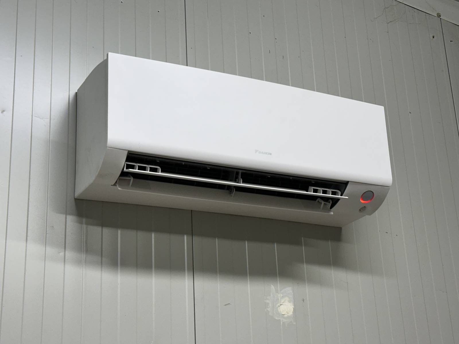 Pose d'une climatisation Daikin à Sanguinet dans le Nord des Landes