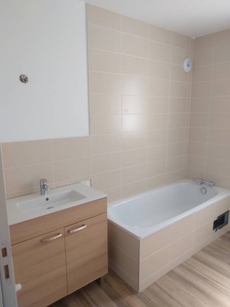 réalisation d'une salle de bain dans un appartement neuf a biscarrosse 